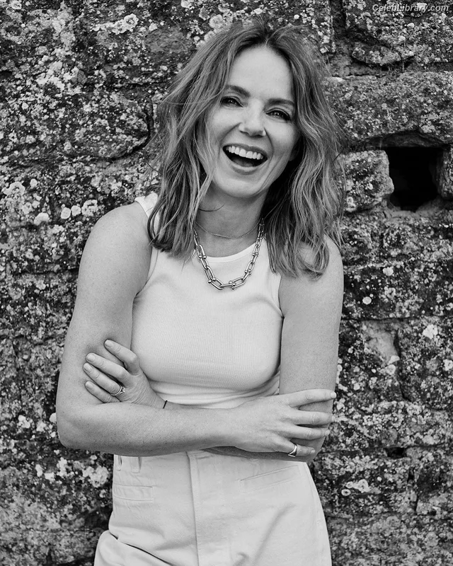 Geri Halliwell photo 7 of 225