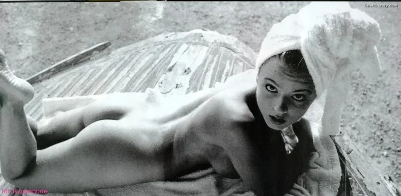 Geri Halliwell photo 12 of 225