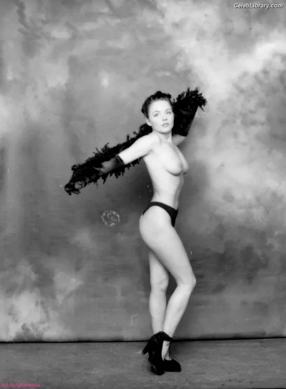 Geri Halliwell photo 15 of 225