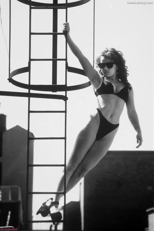 Geri Halliwell photo 18 of 225