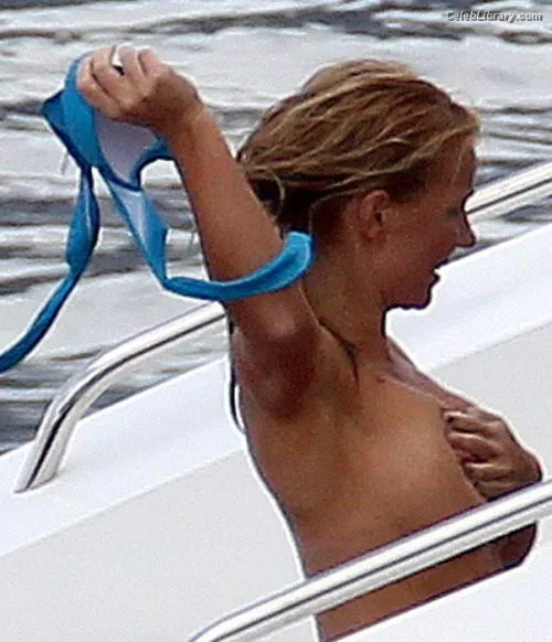 Geri Halliwell photo 10 of 225
