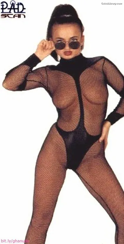 Geri Halliwell photo 1 of 225