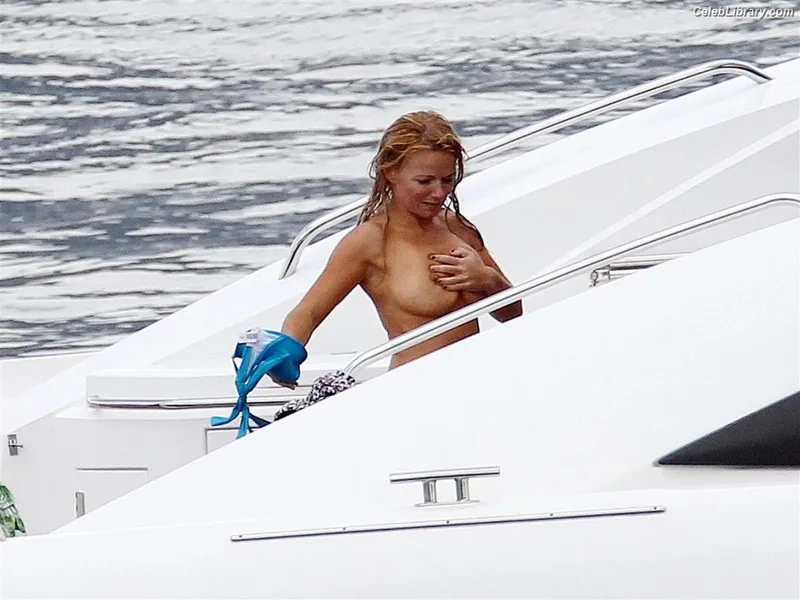Geri Halliwell photo 18 of 225