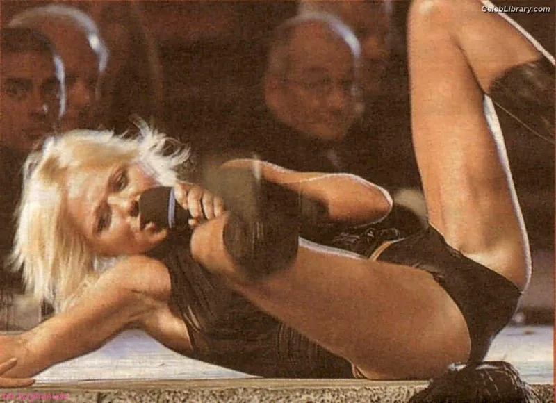 Geri Halliwell photo 1 of 225