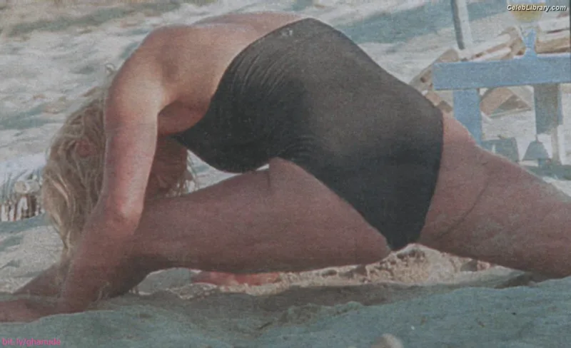 Geri Halliwell photo 2 of 225