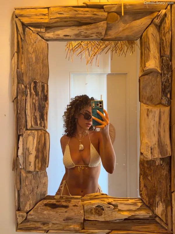 Gia Duddy photo 19 of 245