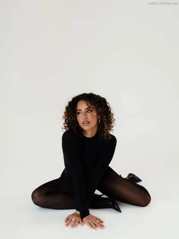 Gia Duddy photo 10 of 245