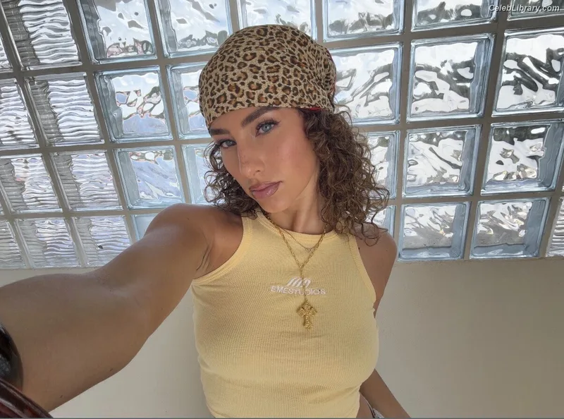 Gia Duddy photo 13 of 245
