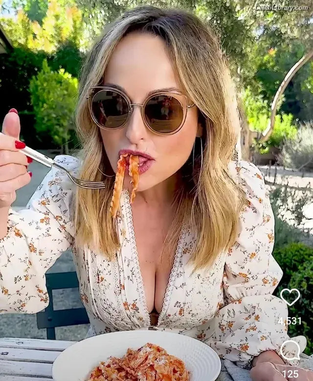 Giada De Laurentiis photo 18 of 154