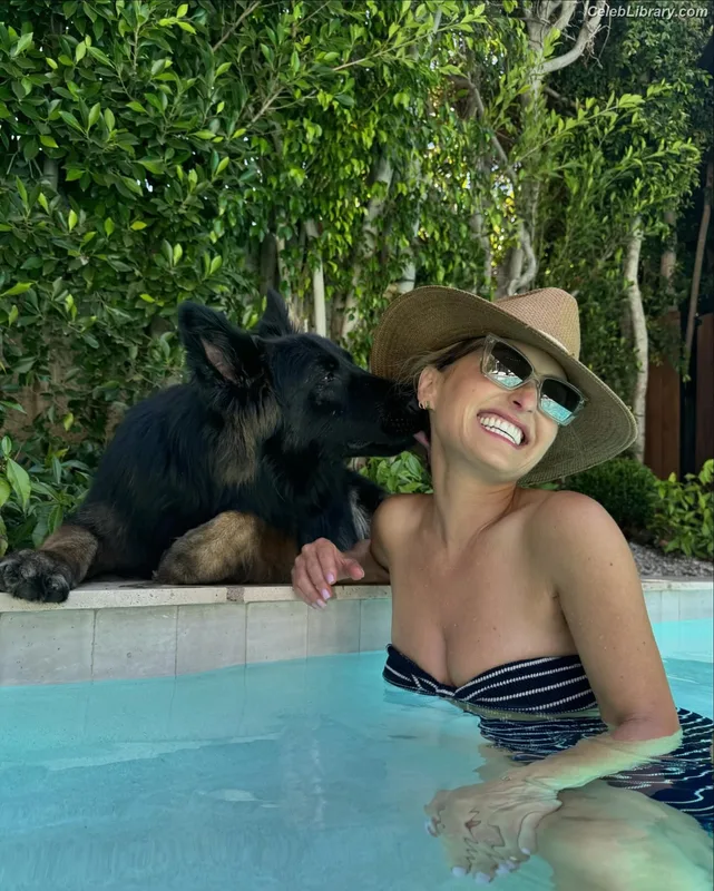 Giada De Laurentiis photo 1 of 155