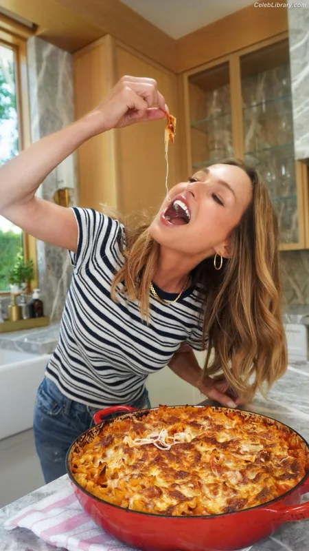 Giada De Laurentiis photo 5 of 155