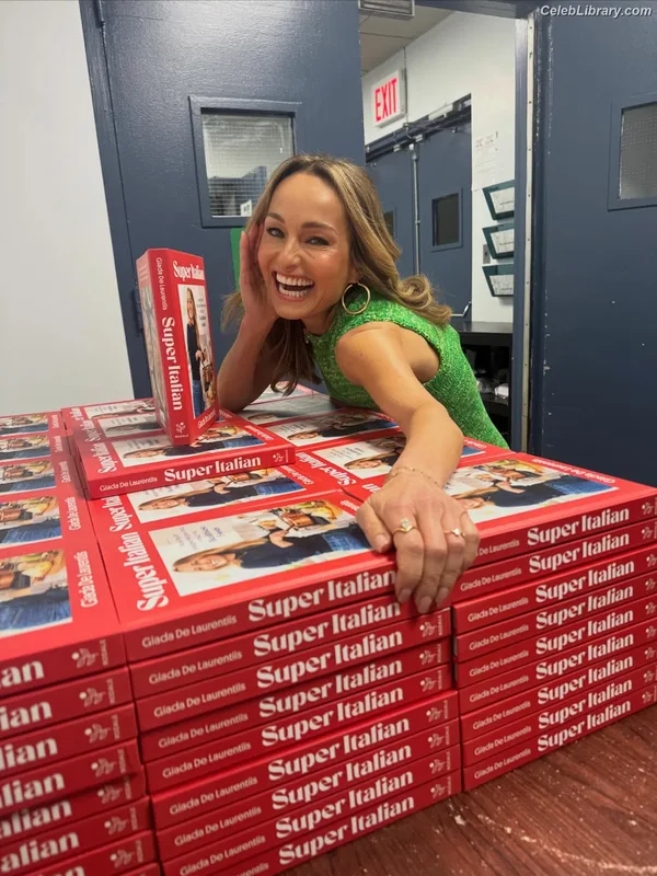 Giada De Laurentiis photo 9 of 155