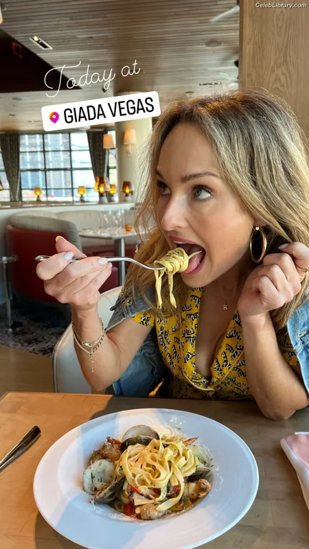 Giada De Laurentiis photo 5 of 155