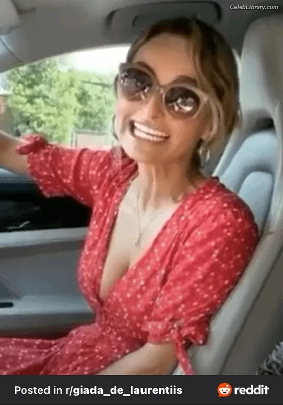 Giada De Laurentiis photo 6 of 155
