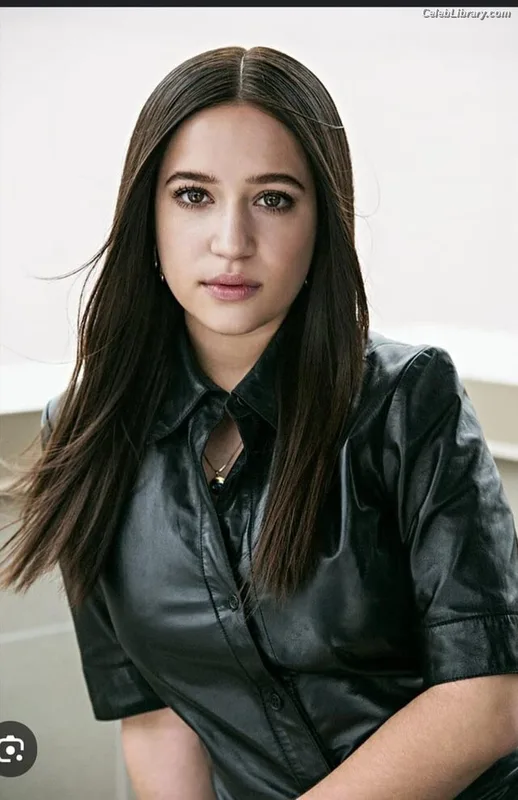 Gideon Adlon photo 1 of 44