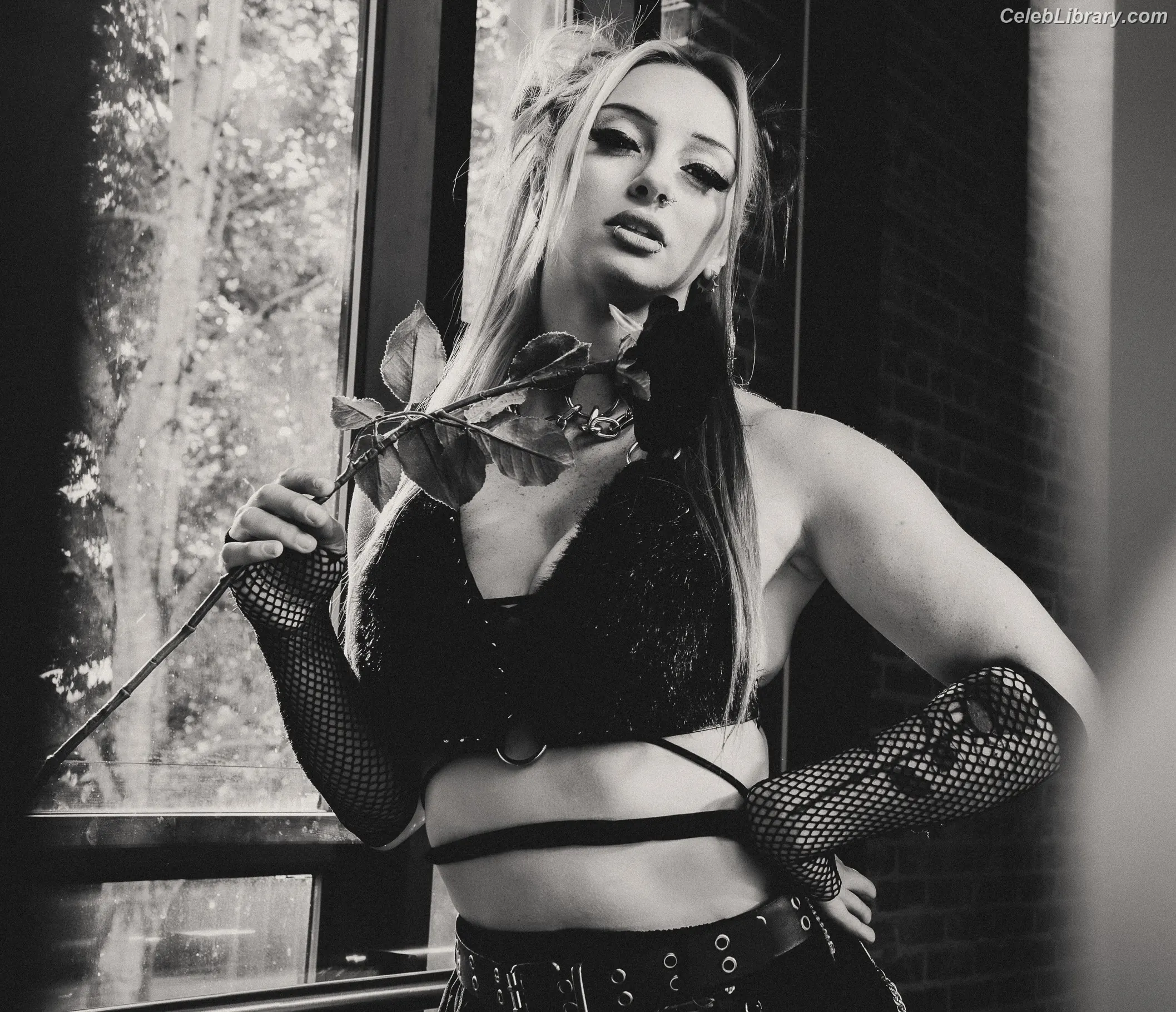 Gigi Dolin photo 5 of 1700