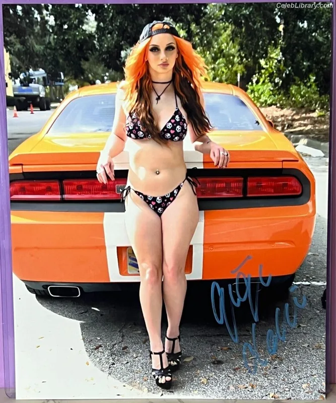 Gigi Dolin photo 8 of 1701