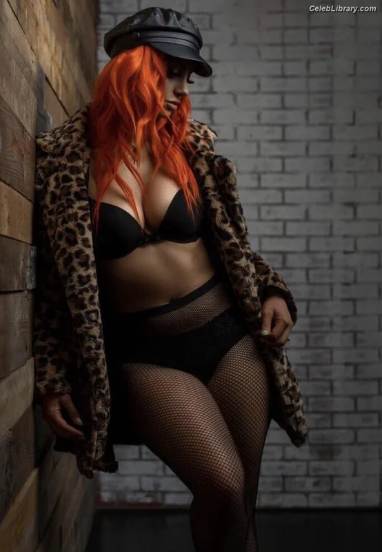 Gigi Dolin photo 20 of 1701
