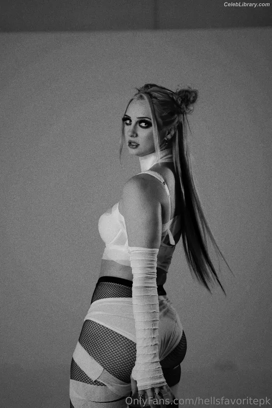 Gigi Dolin photo 5 of 1701