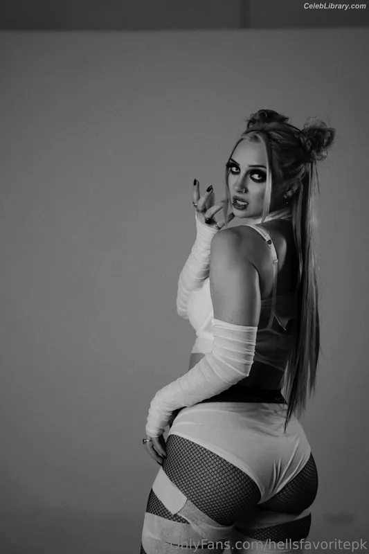 Gigi Dolin photo 14 of 1701