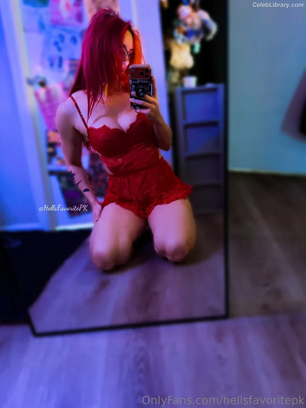 Gigi Dolin photo 7 of 1701