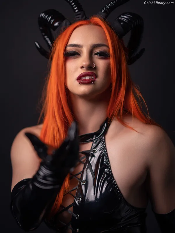 Gigi Dolin photo 9 of 1701