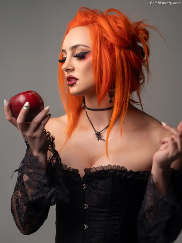 Gigi Dolin photo 11 of 1701