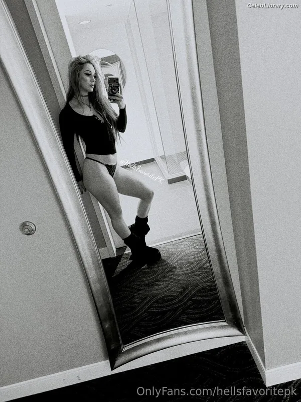 Gigi Dolin photo 5 of 1701