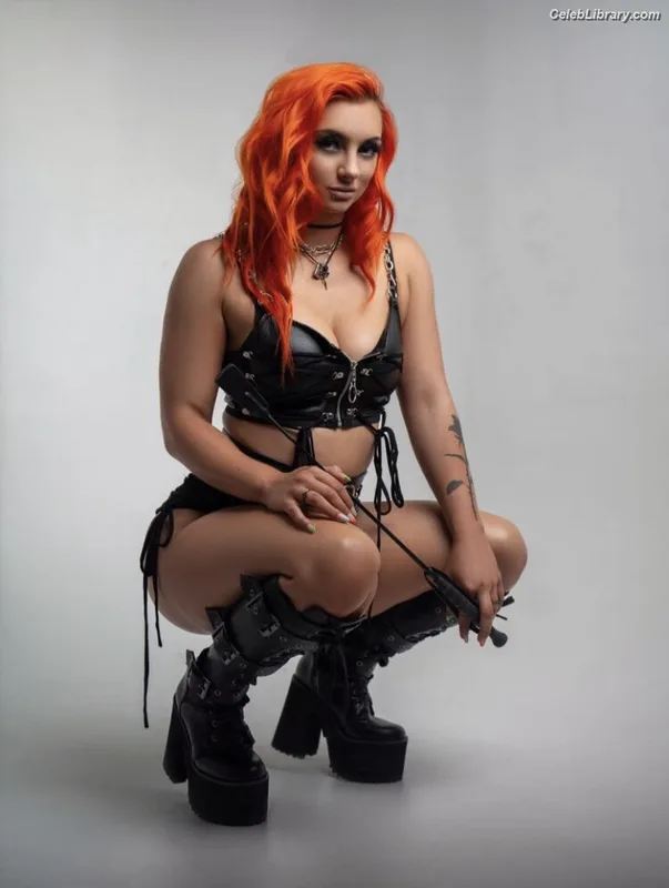 Gigi Dolin photo 5 of 1701