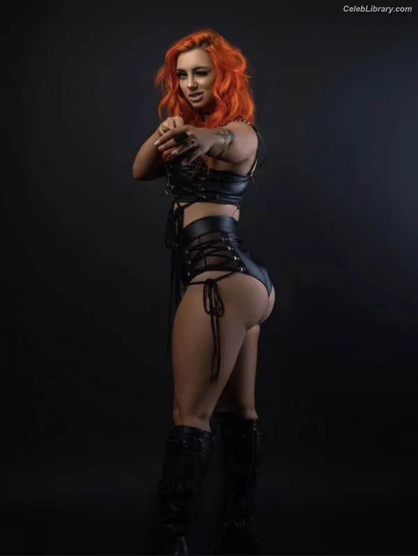 Gigi Dolin photo 6 of 1701