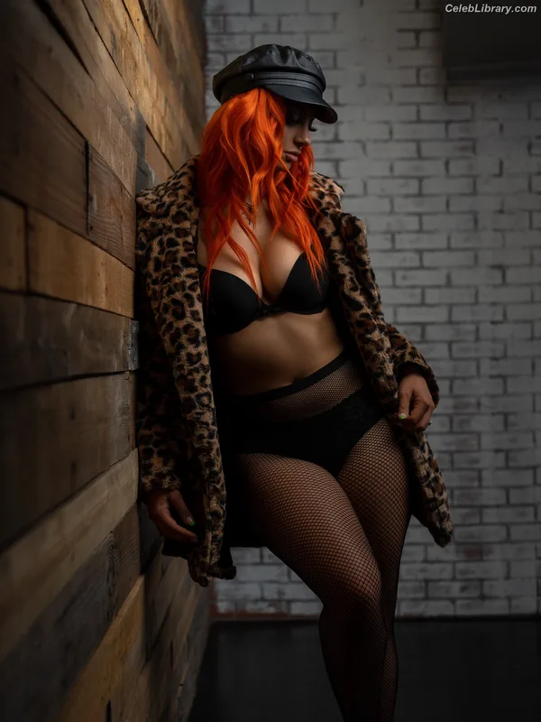Gigi Dolin photo 4 of 1701