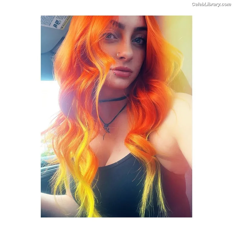 Gigi Dolin photo 11 of 1701
