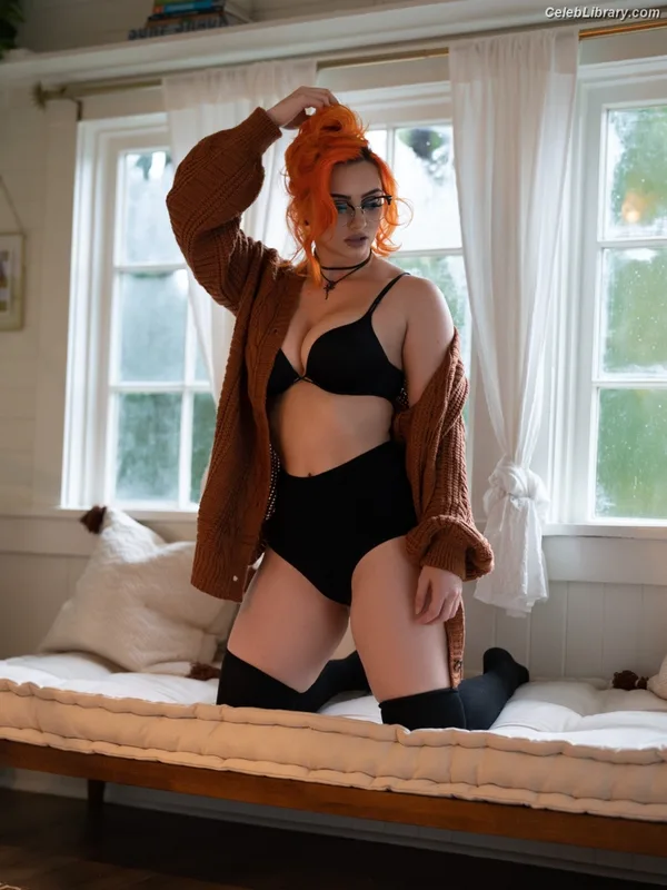 Gigi Dolin photo 3 of 1701