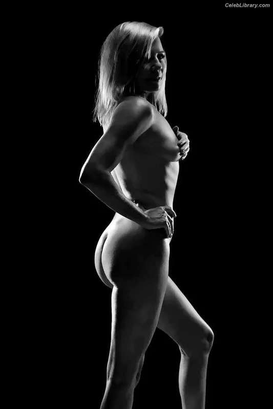 Gigi Edgley photo 22 of 47