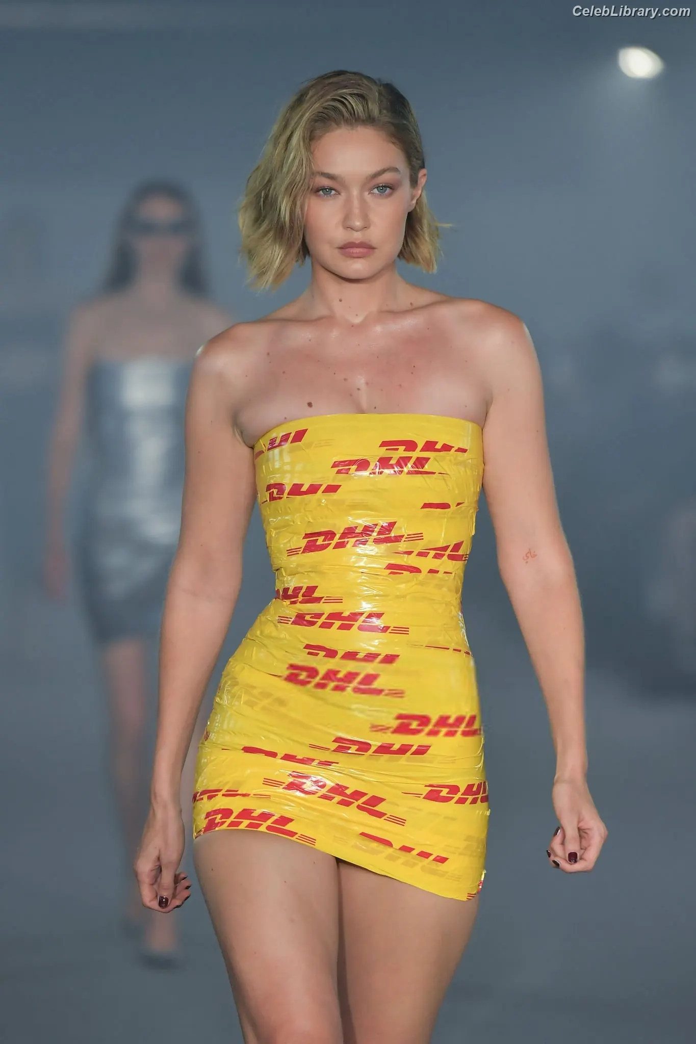 Gigi Hadid photo 20 of 762