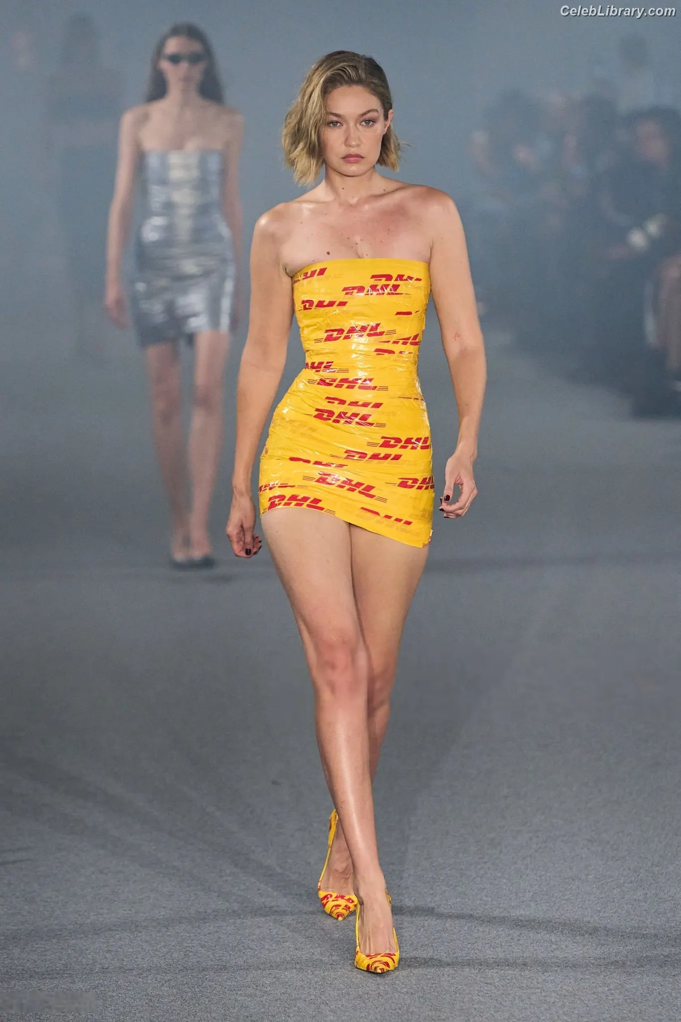 Gigi Hadid photo 21 of 762