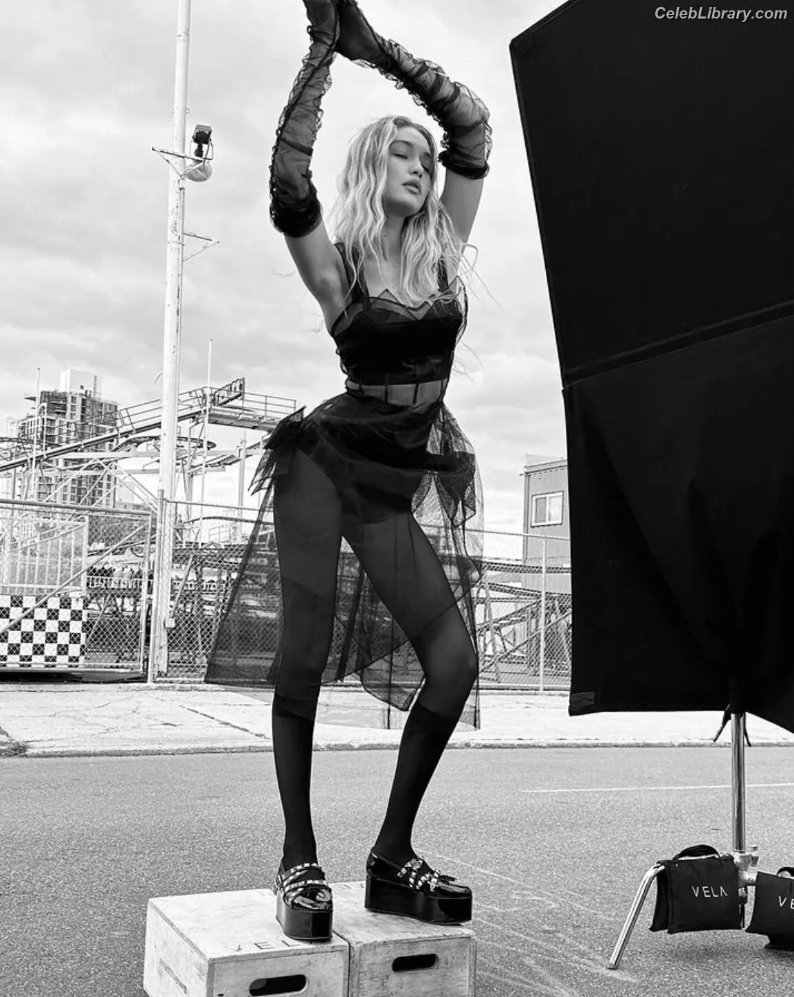 Gigi Hadid photo 6 of 762