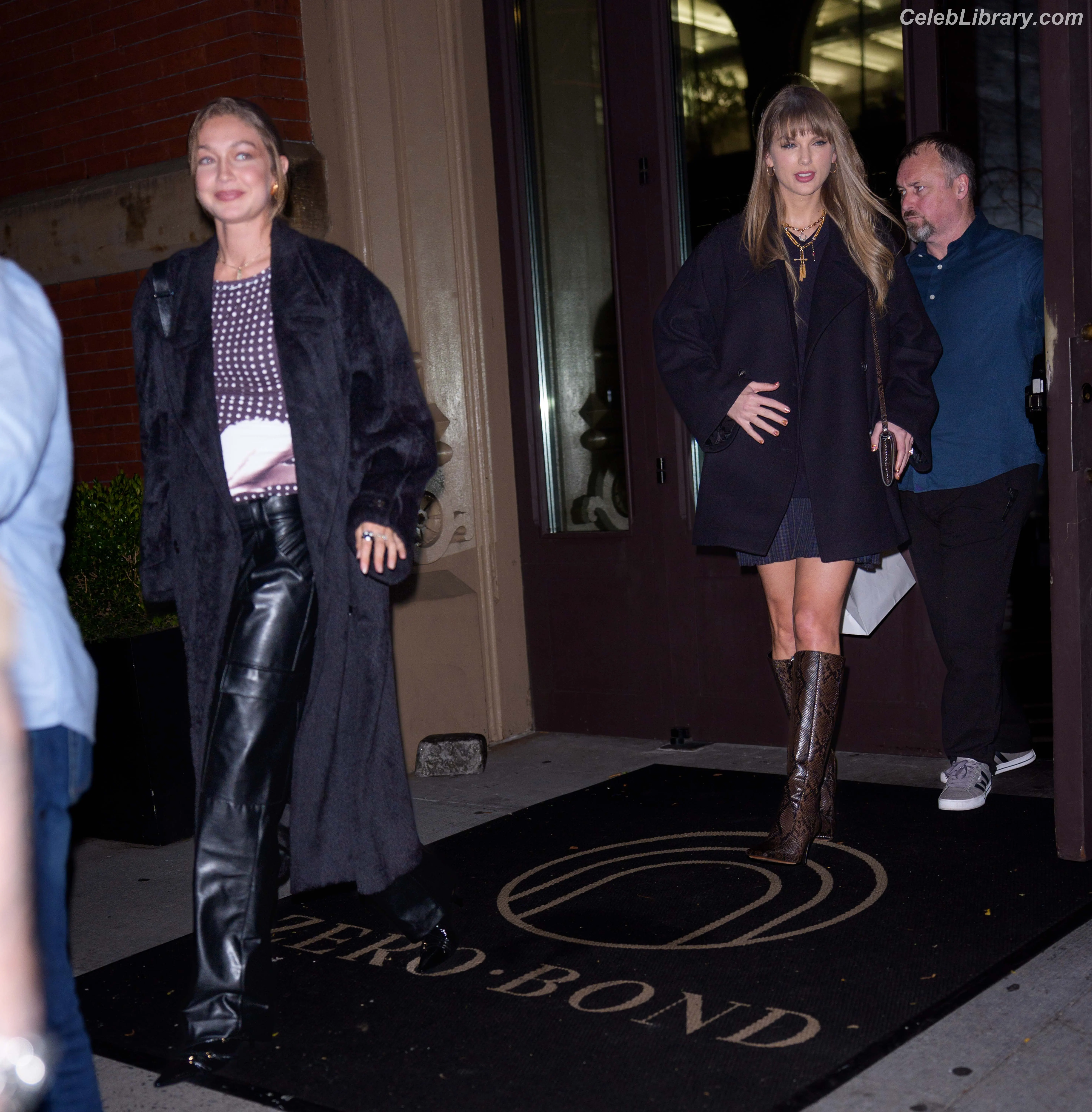 Gigi Hadid photo 4 of 762
