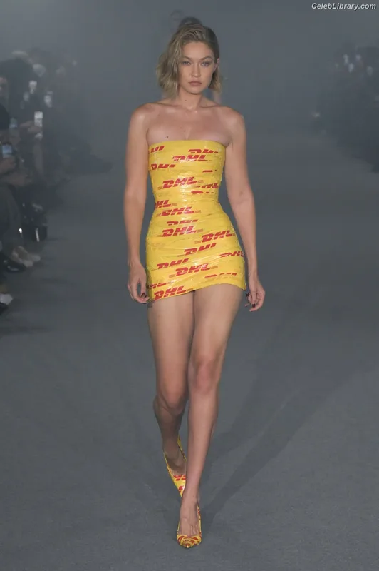 Gigi Hadid photo 19 of 763