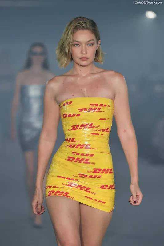 Gigi Hadid photo 20 of 763