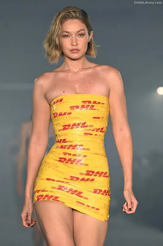 Gigi Hadid photo 3 of 763