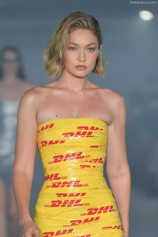 Gigi Hadid photo 6 of 763
