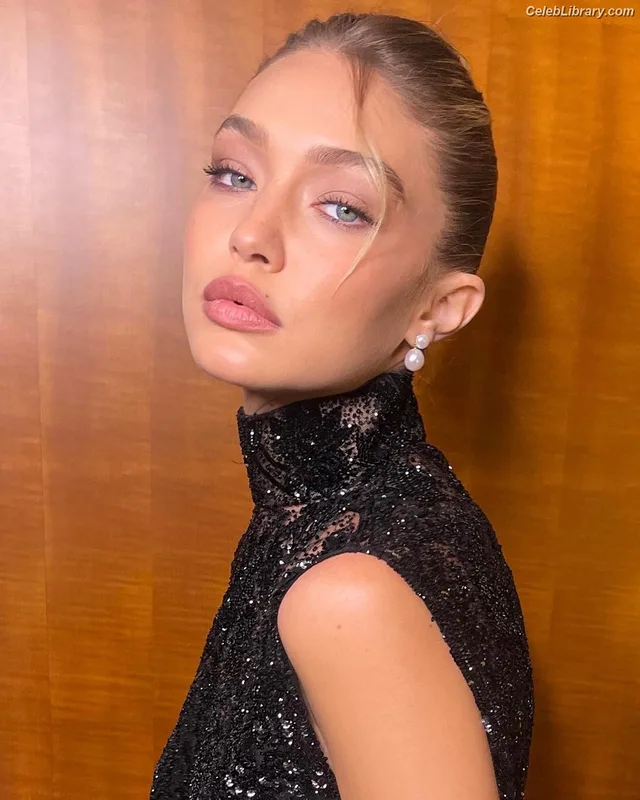 Gigi Hadid photo 19 of 763