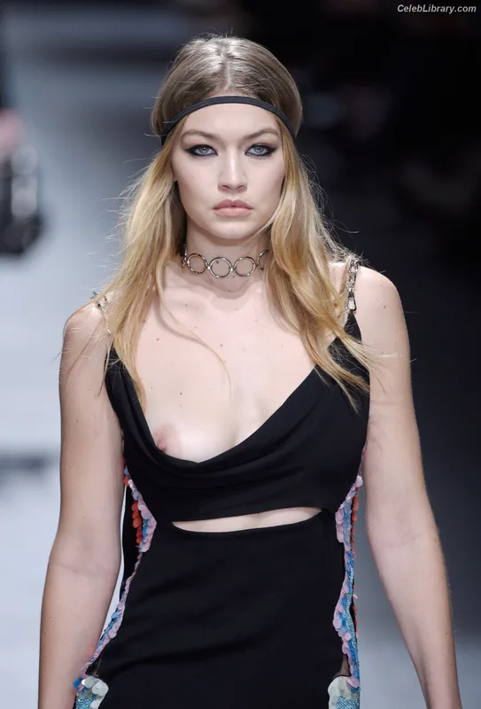 Gigi Hadid photo 1 of 763