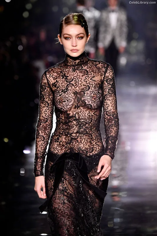 Gigi Hadid photo 12 of 763