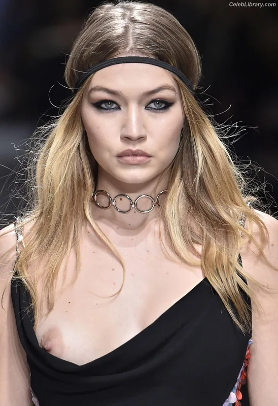 Gigi Hadid photo 15 of 763