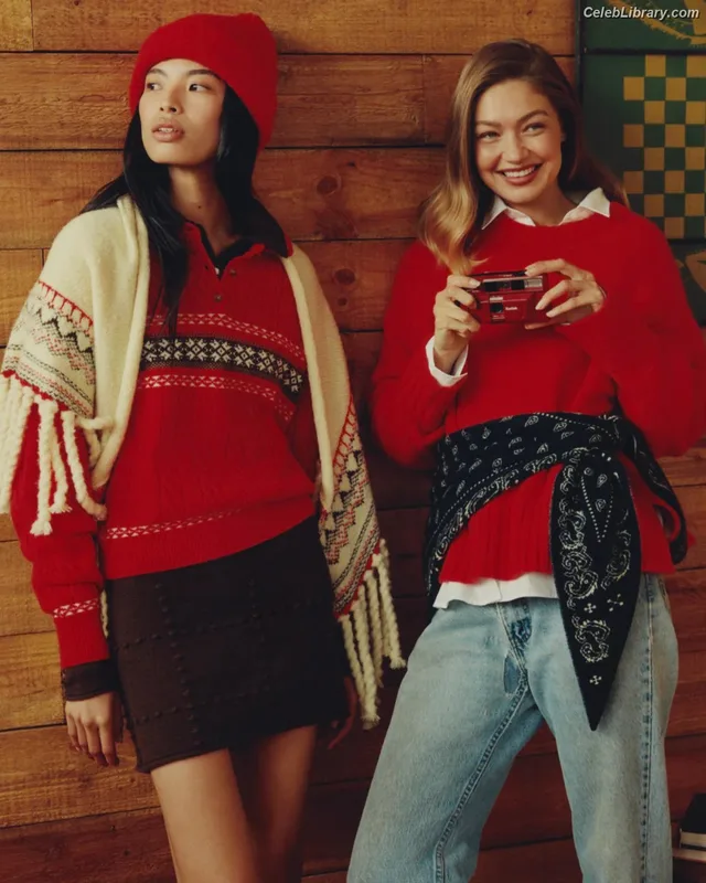 Gigi Hadid photo 8 of 763