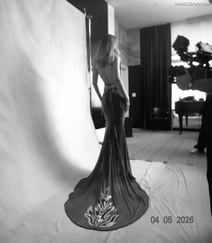 Gigi Hadid photo 14 of 763