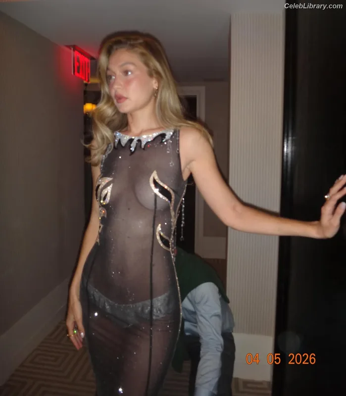 Gigi Hadid photo 20 of 763
