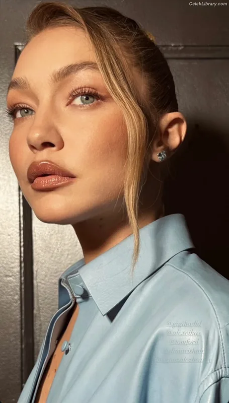 Gigi Hadid photo 21 of 763